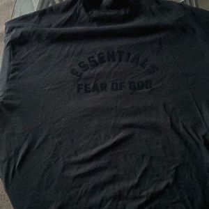 Essentials Crew Neck